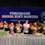 Polda Riau Bersma BNNP Musnahkan Narkotika Jenis Sabu Ratusan Kilogram dan Ribuan Ekstasi