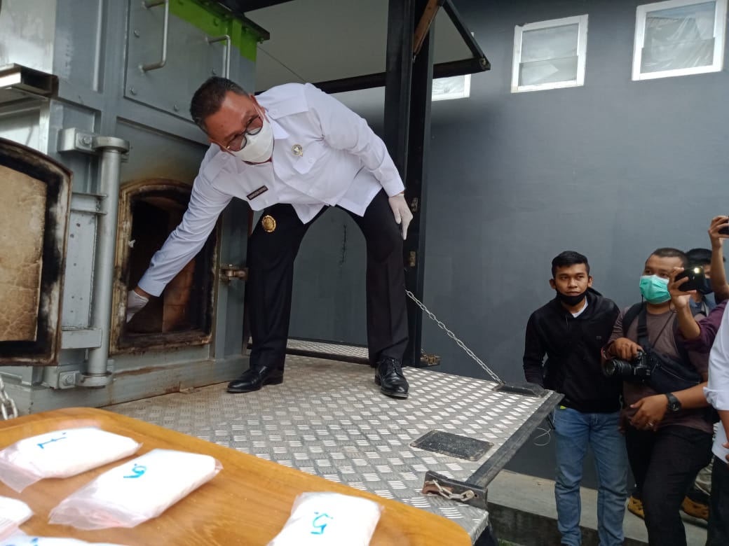 BNNP Sultra Lenyapkan Sabu Milik Penjual Ikan
