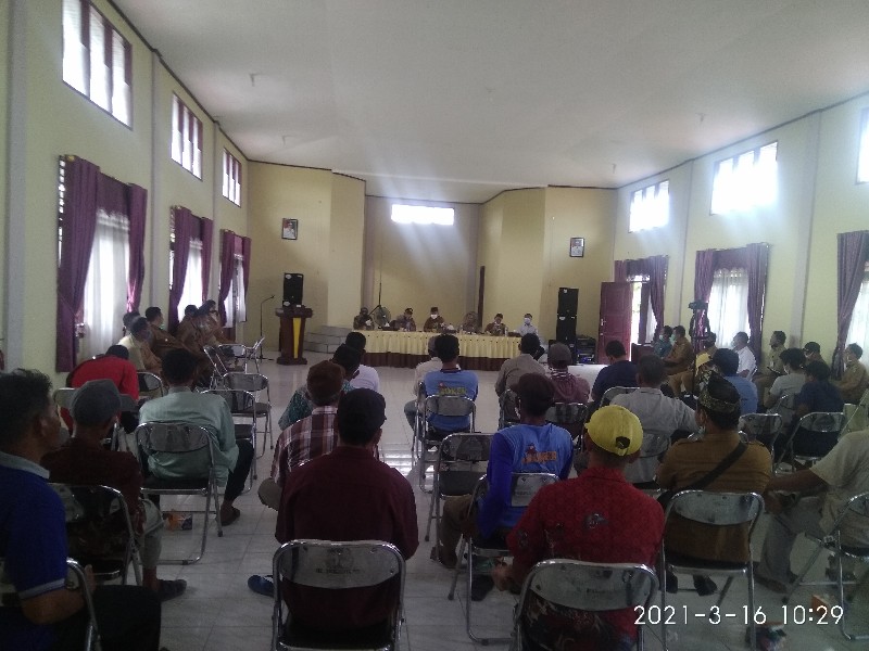 Bahas Proyek Pompanisasi Lanjutan, Pemcam Bungaraya Gelar Rapat Bersama Petani